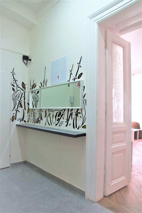 The Republic Garden Hostel Prague Luaran gambar