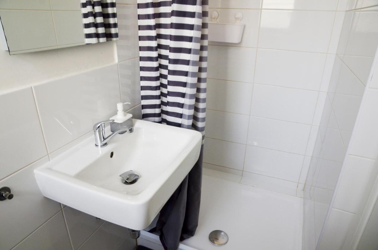 The Republic Garden Hostel Prague Luaran gambar