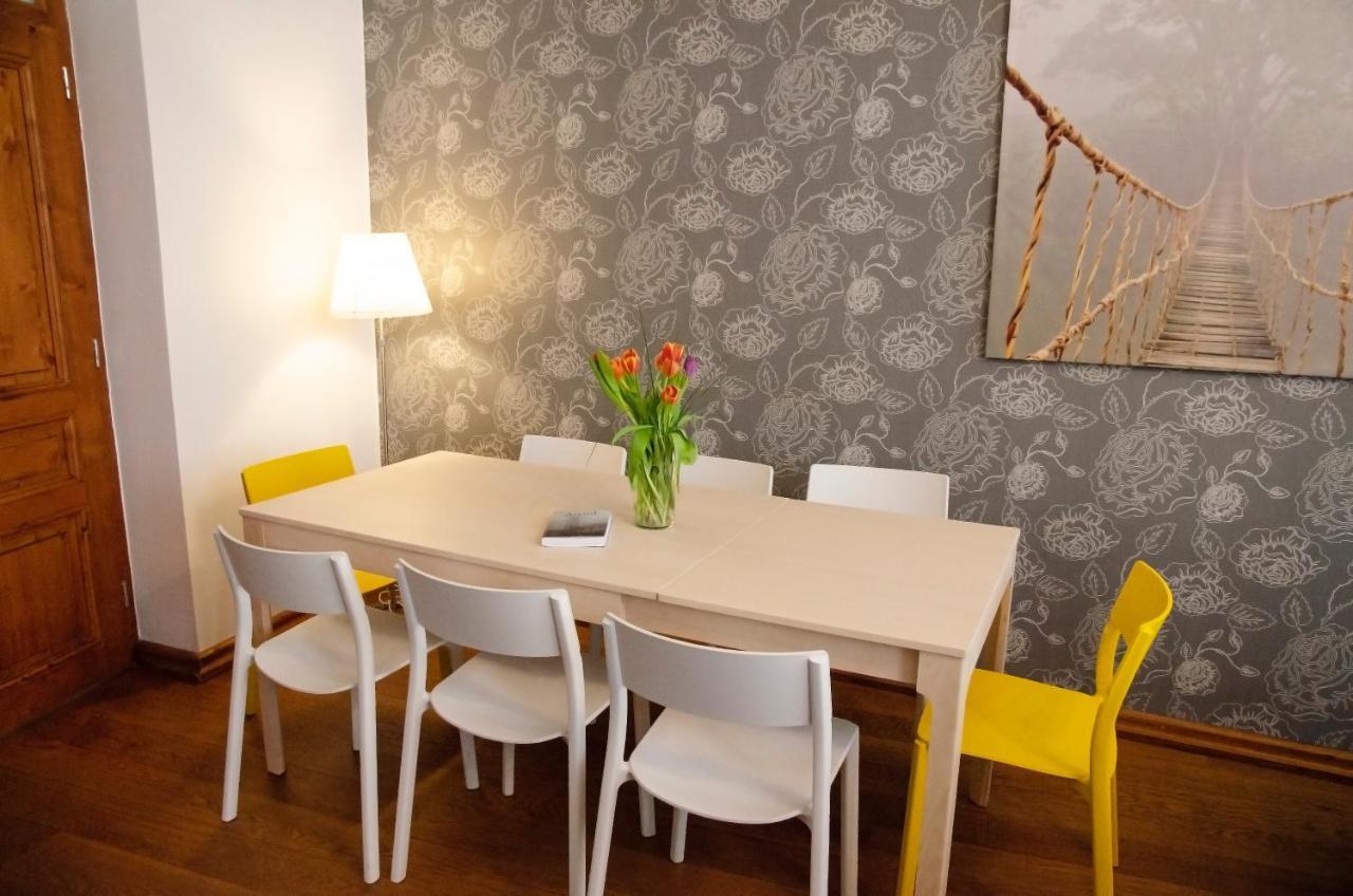 The Republic Garden Hostel Prague Luaran gambar