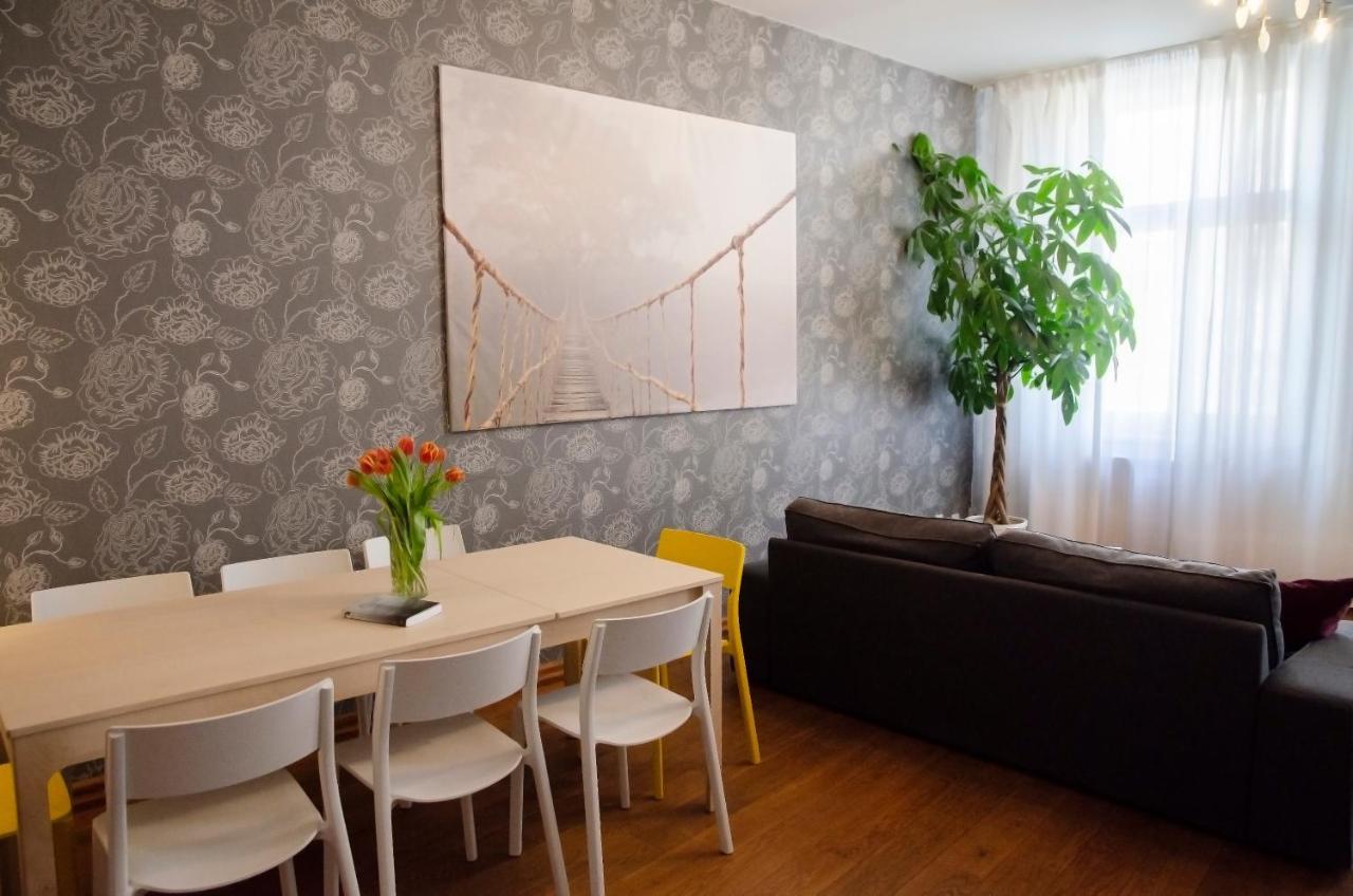 The Republic Garden Hostel Prague Luaran gambar